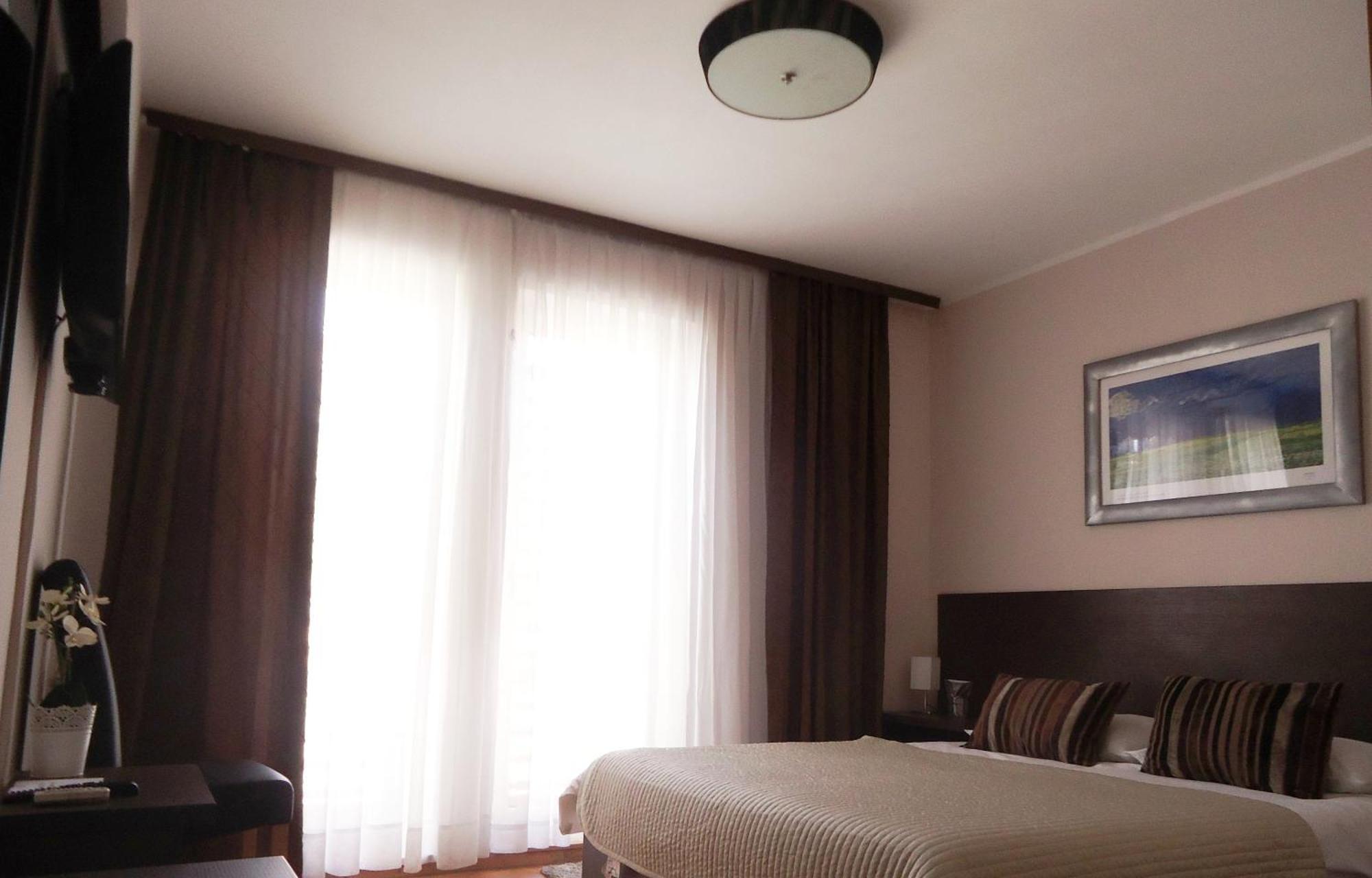 Hotel Divan Sarajevo Phòng bức ảnh